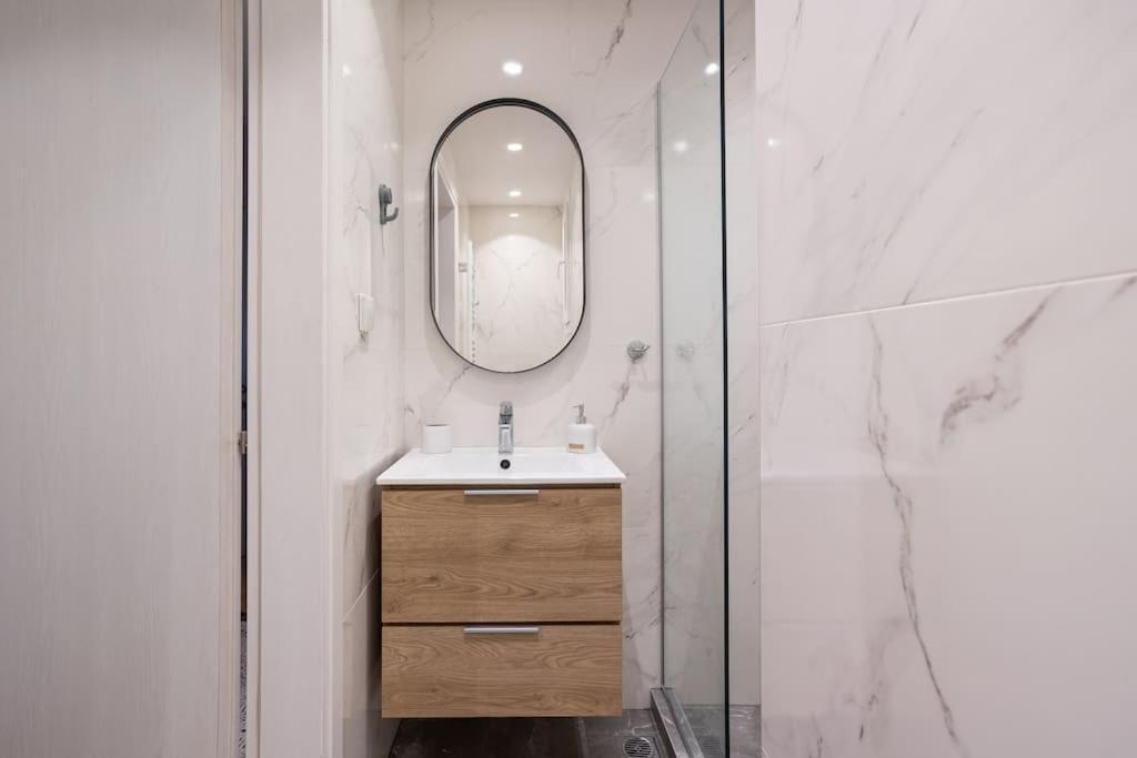 Red Velvet Apt Near City Centre Θεσσαλονίκη Εξωτερικό φωτογραφία